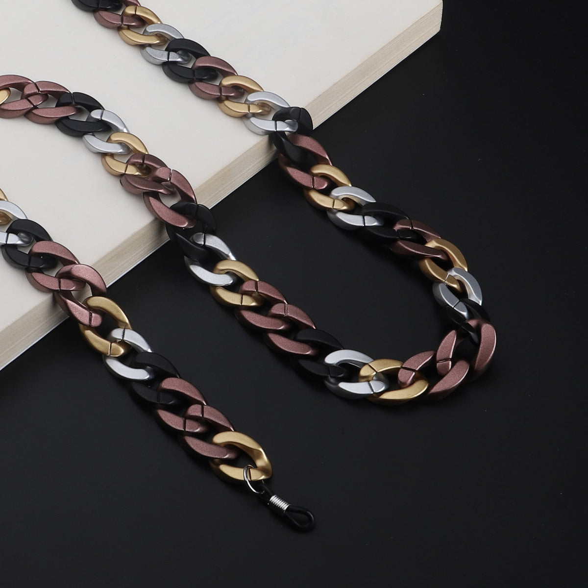 Oversized Eyewear Chain with Secure Attachments for Glasses