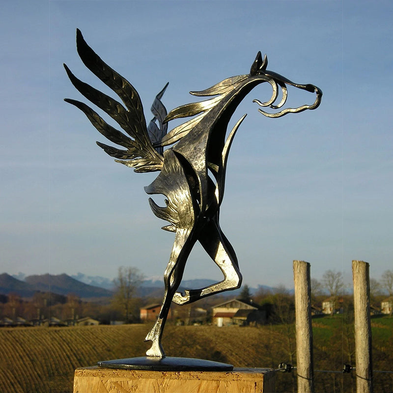 Metal Horse Garden Sculpture, 20 × 20 cm, Rustic Bronze