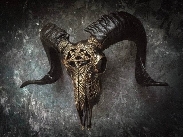 Carved Resin Ram Skull with Removable Horns, 20cm Wide