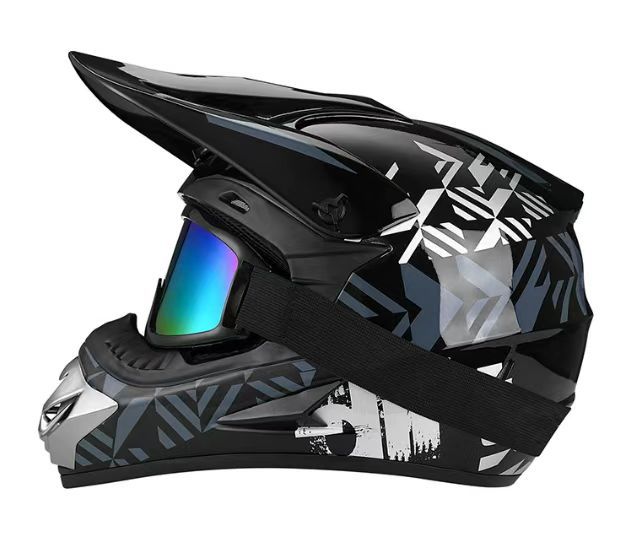 Full-Face Motocross Helmet with Extended Visor and Reinforced Chin Guard