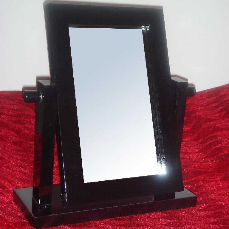 Adjustable Makeup Mirror | Thrascher