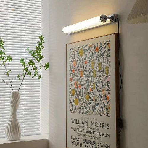 Alndora Wall Lamp
