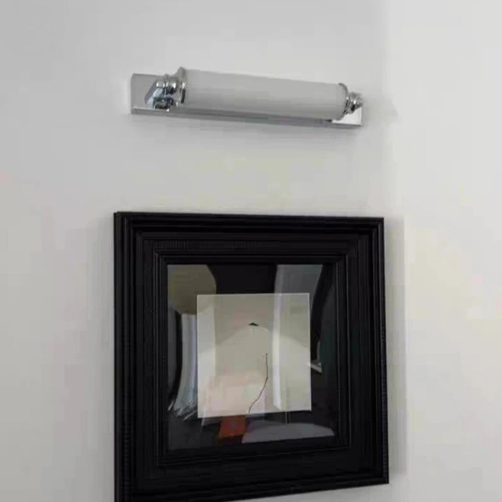 Alndora Wall Lamp