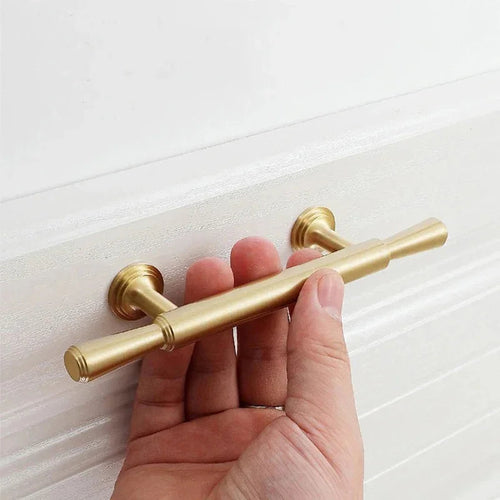 Alveda Brass Knobs & Handles
