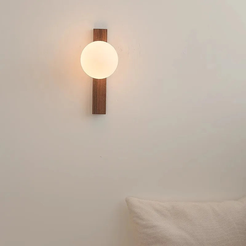 Alvosa Wall Lamp