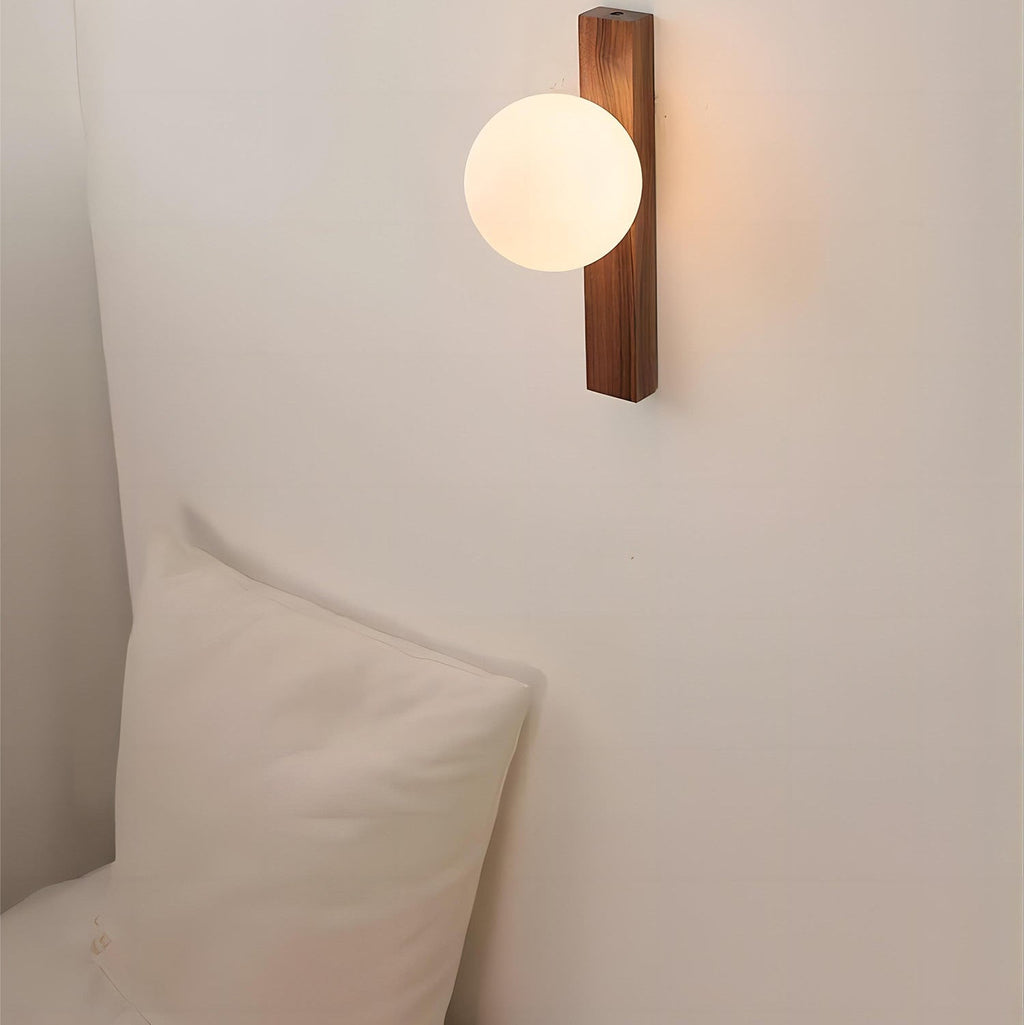 Alvosa Wall Lamp