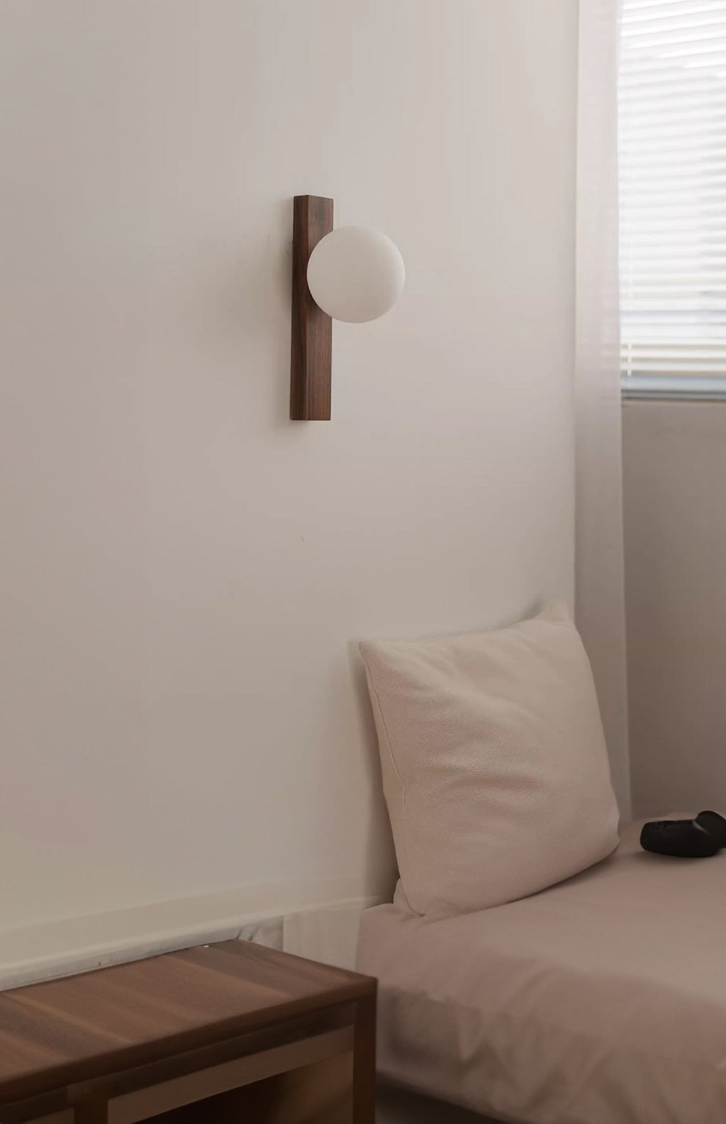 Alvosa Wall Lamp