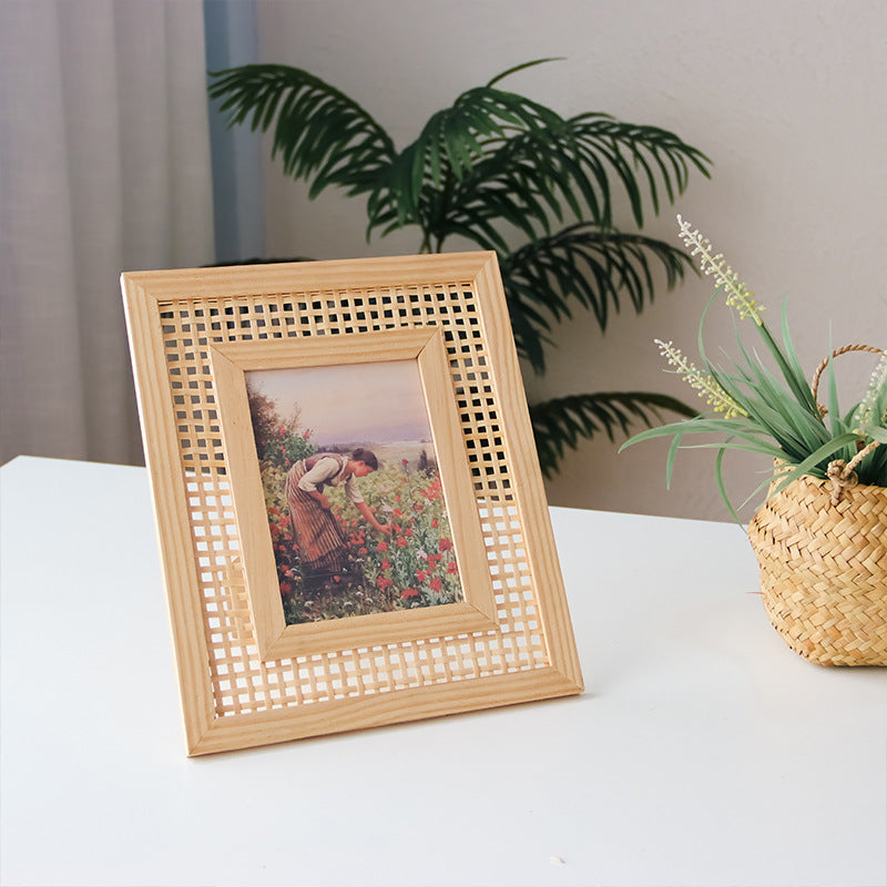 Artful Rattan Picture Frame | Thrascher