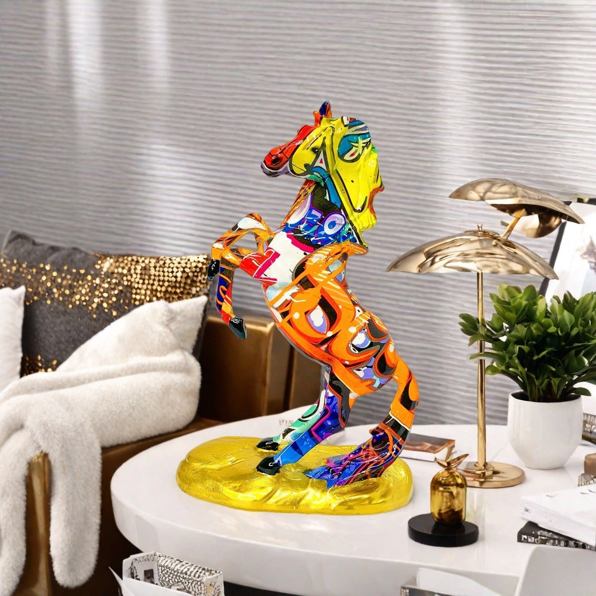 Artistic Horse Figure in Modern Design | Thrascher