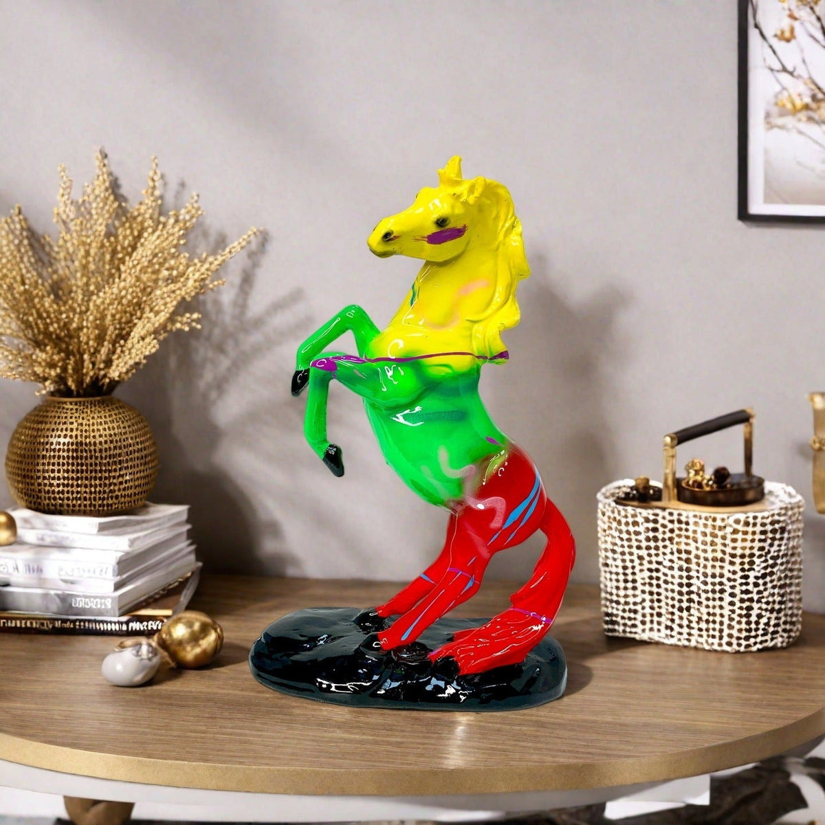Artistic Horse Figure in Modern Design | Thrascher