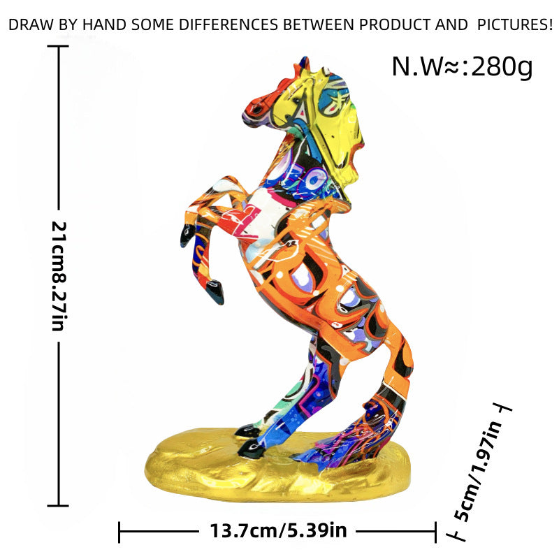 Artistic Horse Figure in Modern Design | Thrascher