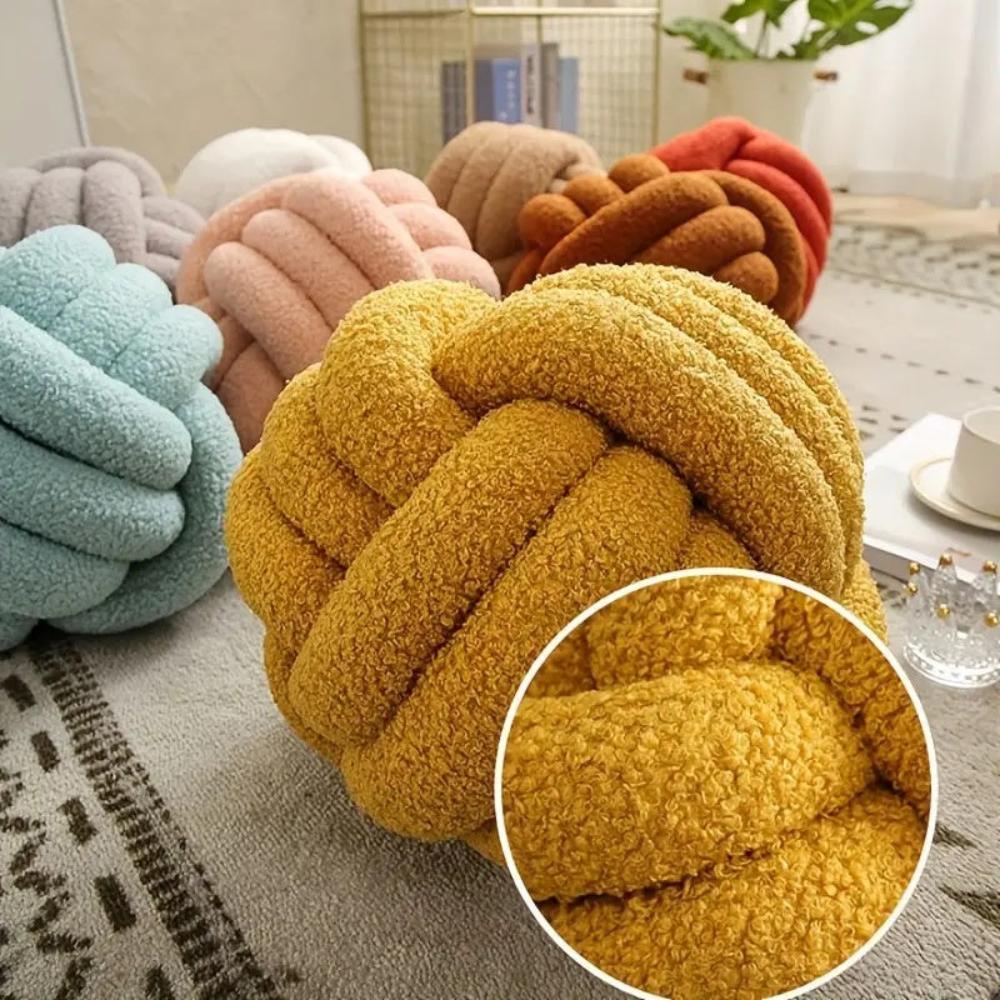Calbina Pillow