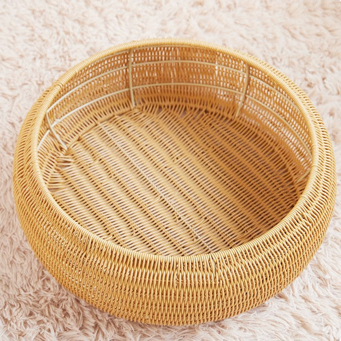 Cat Bed with Round Rattan Decoration | Thrascher