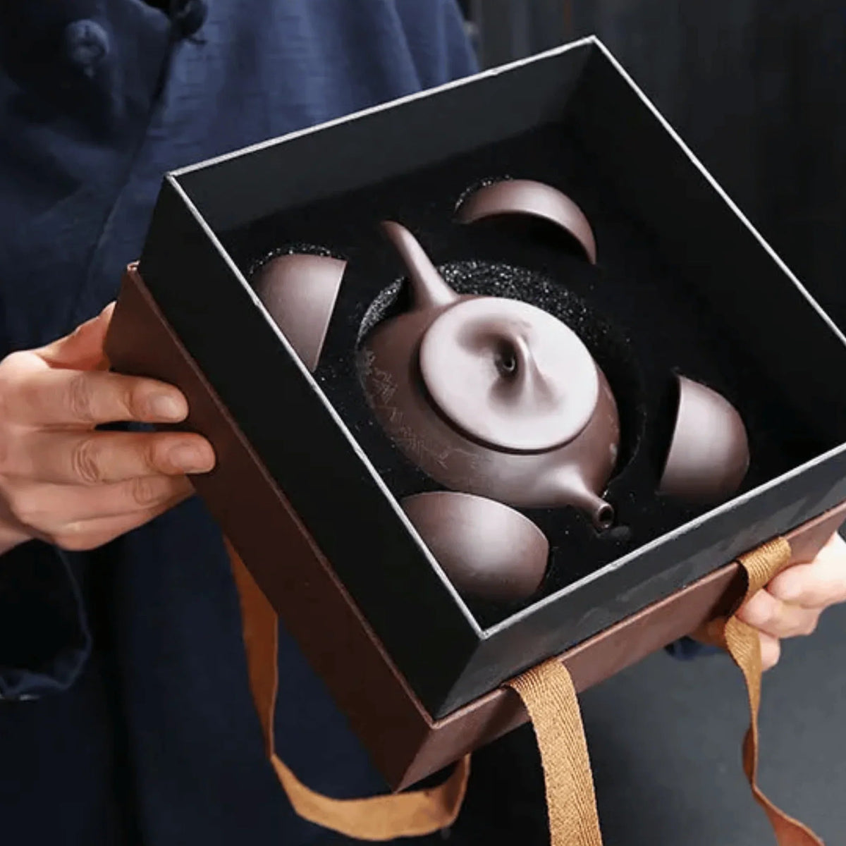 Celira Tea Set