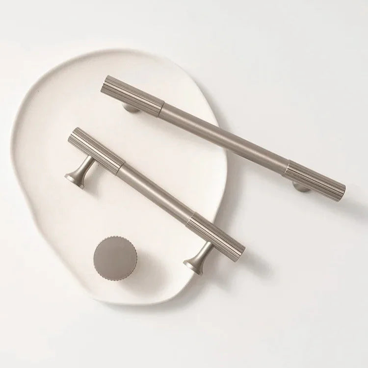 Celnuna Knobs