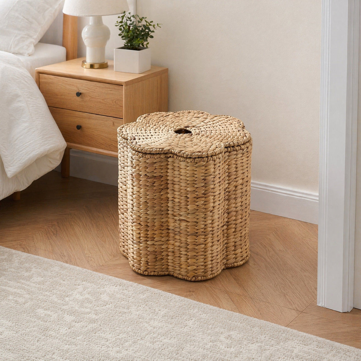 Chair made of Braided Natural Material | Thrascher