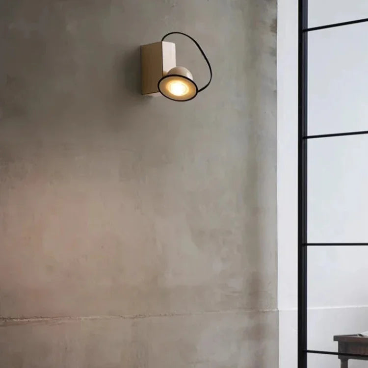 Clyndvia Compact Magnetic Wall Lamp