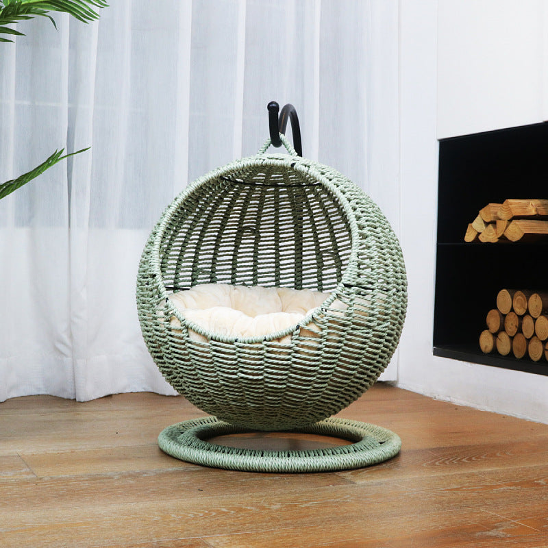Comfortable Hanging Chair made of Rattan | Thrascher