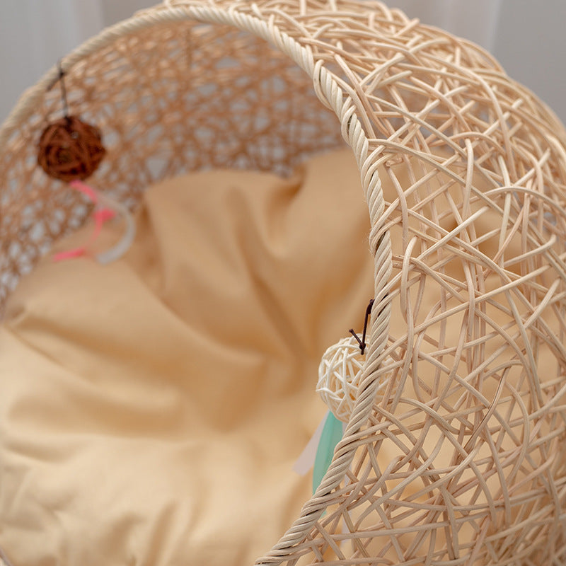 Cozy Cat Bed made of Handwoven Natural Material | Thrascher