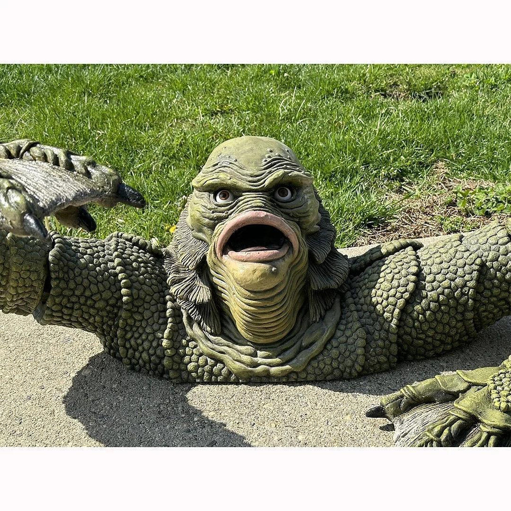 Creature from the Black Lagoon Lizardman Garden Statue, 26 × 20 × 8 cm, view 2