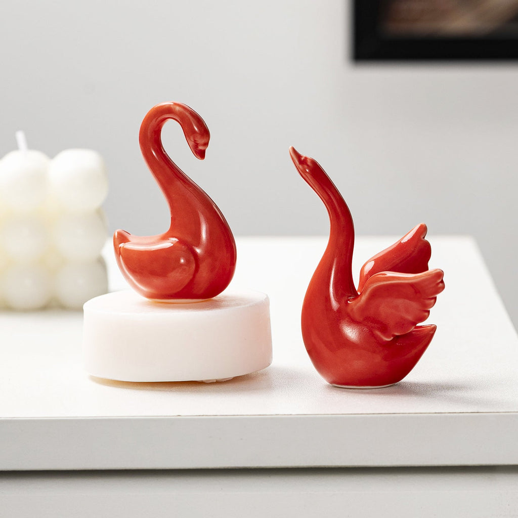Curved Ceramic Figure | Thrascher