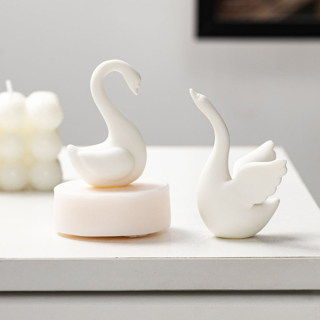 Curved Ceramic Figure | Thrascher
