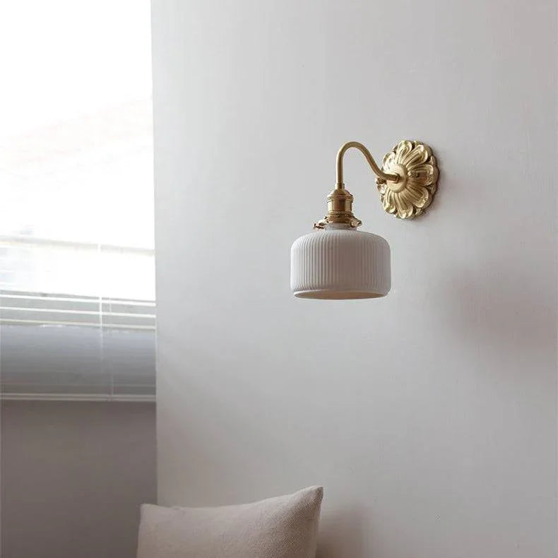 Dalvvia Brass Lamp