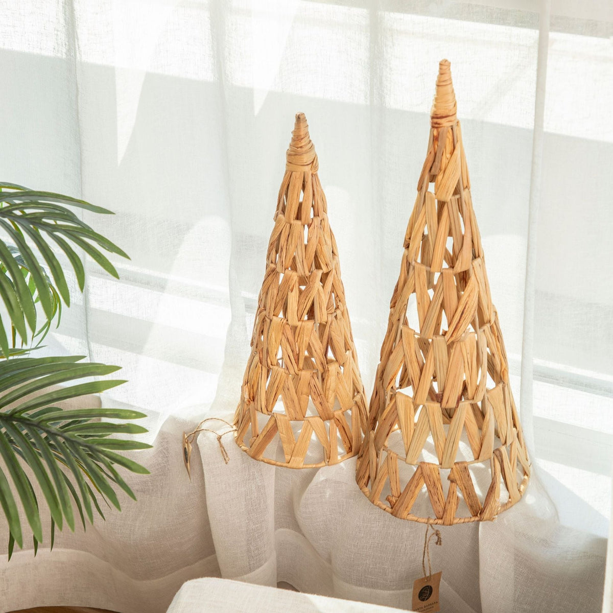 Decorative Accents Model Waao | Thrascher
