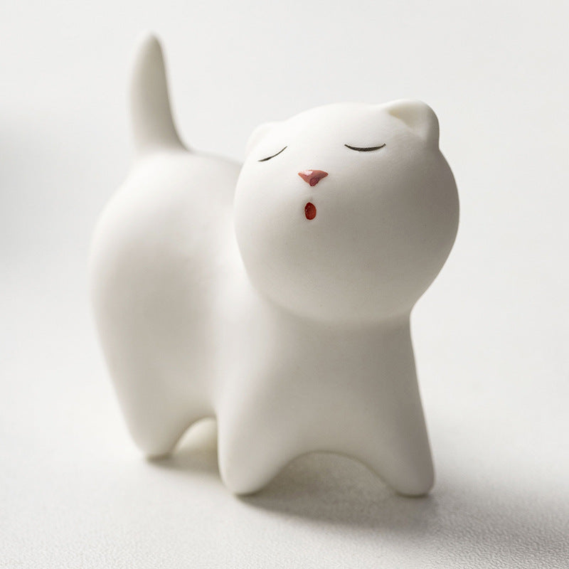 Decorative Cat Figurine | Thrascher