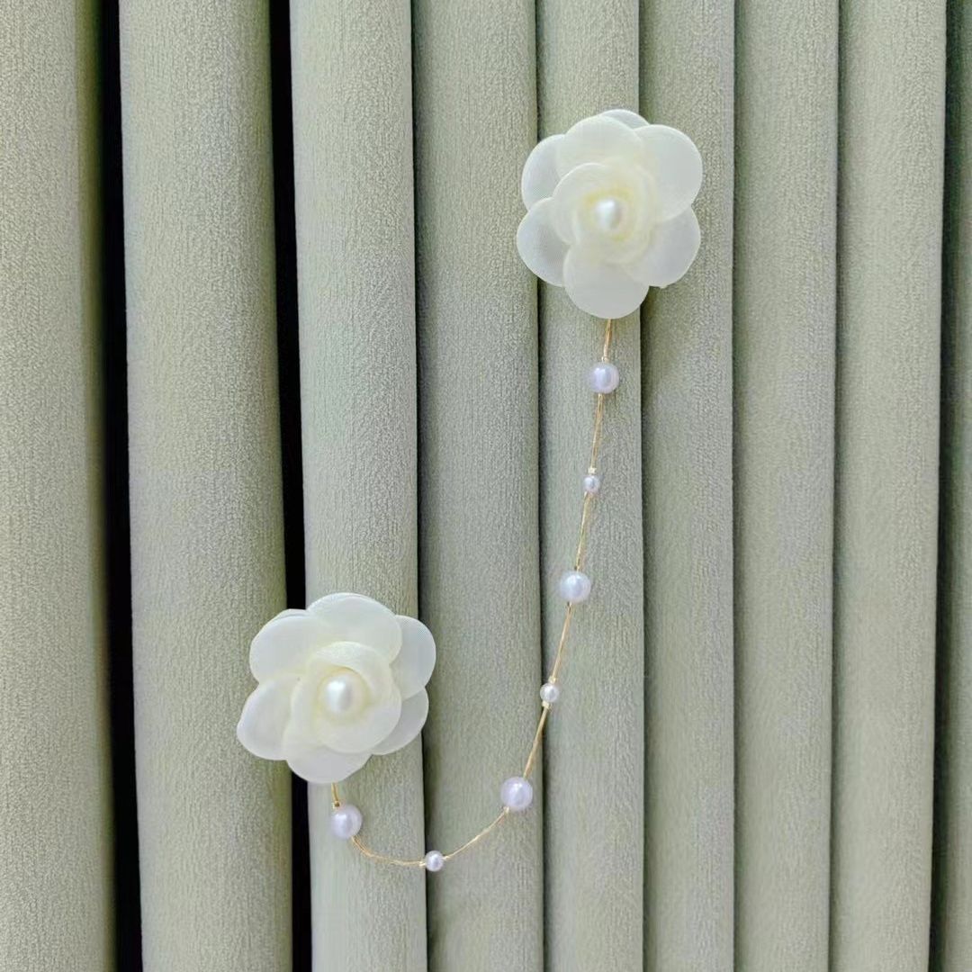 Decorative Curtain Clip with Flower Design | Thrascher