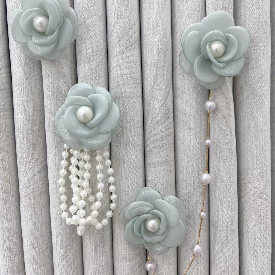 Decorative Curtain Clip with Flower Design | Thrascher