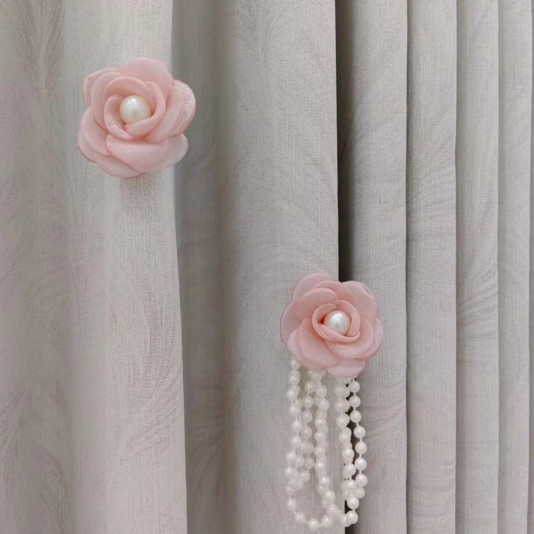 Decorative Curtain Clip with Flower Design | Thrascher