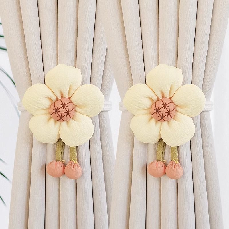 Decorative Curtain Flower Clips | Thrascher