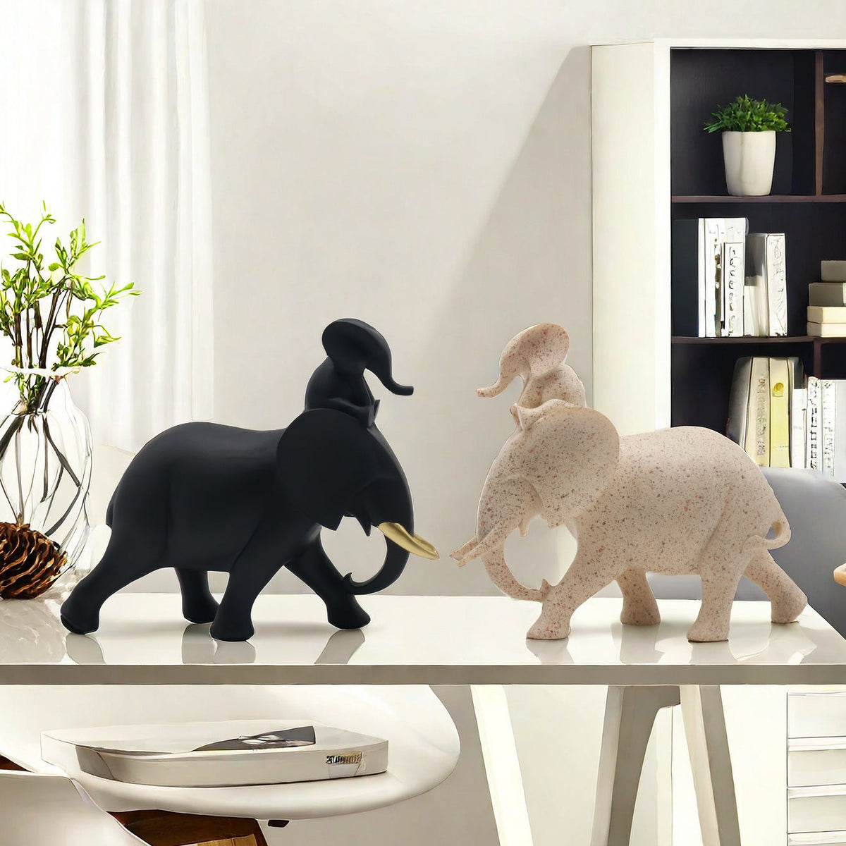 Decorative Elephant Family Sculpture | Thrascher