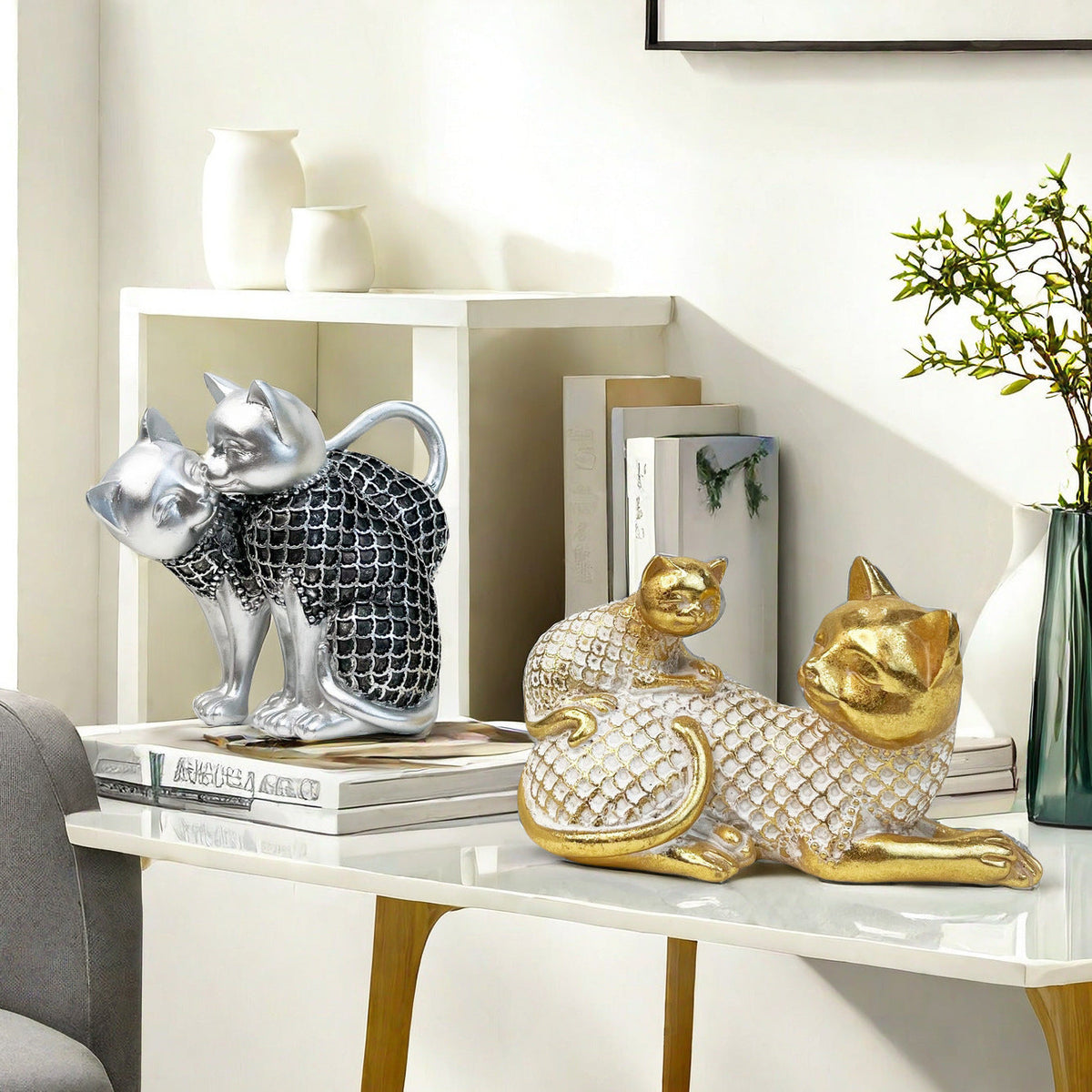 Decorative Figure Silver Gold | Thrascher