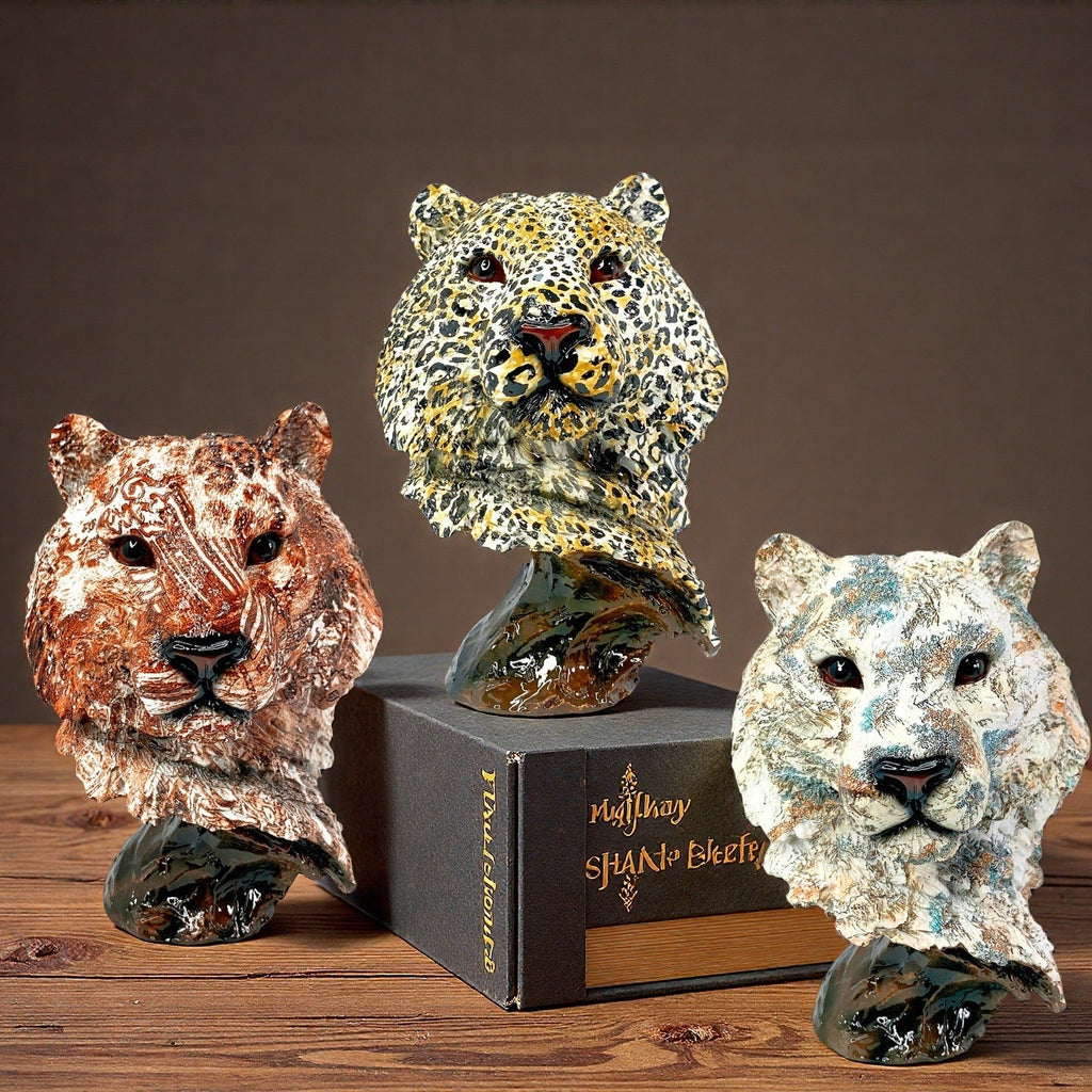 Decorative Figure White Brown | Thrascher