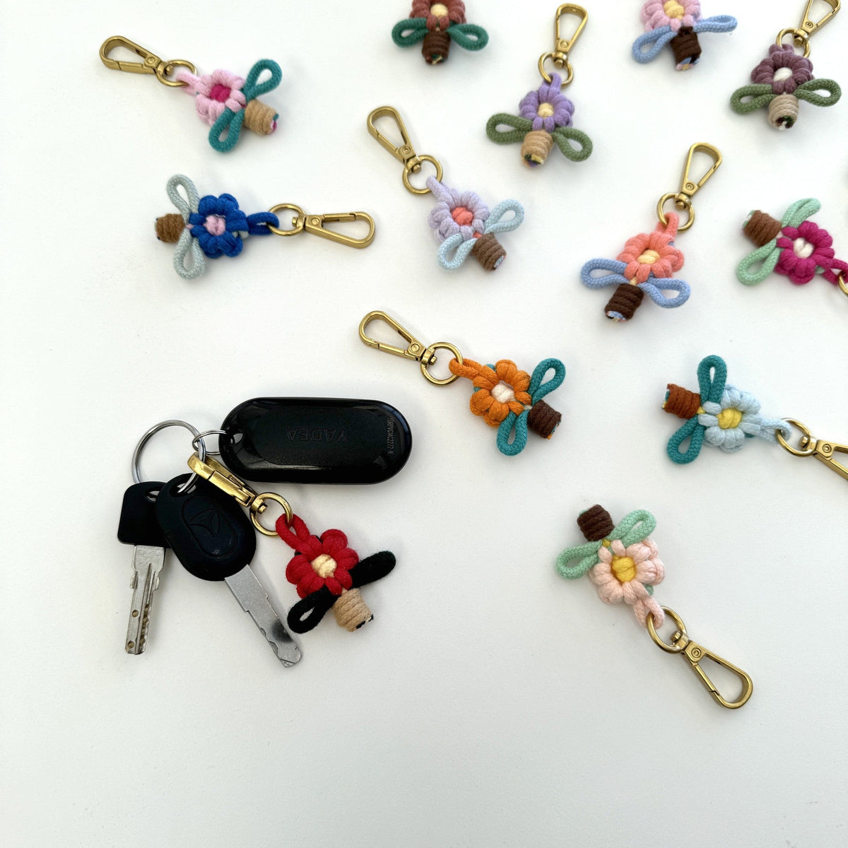 Decorative Floral Keychain | Thrascher