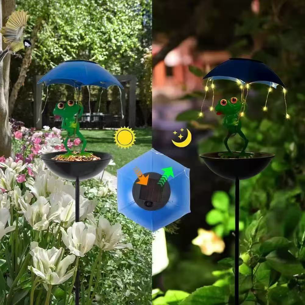 Decorative Garden Birdhouse Stake with Protective Umbrella and Playful Frog Decoration | Thrascher