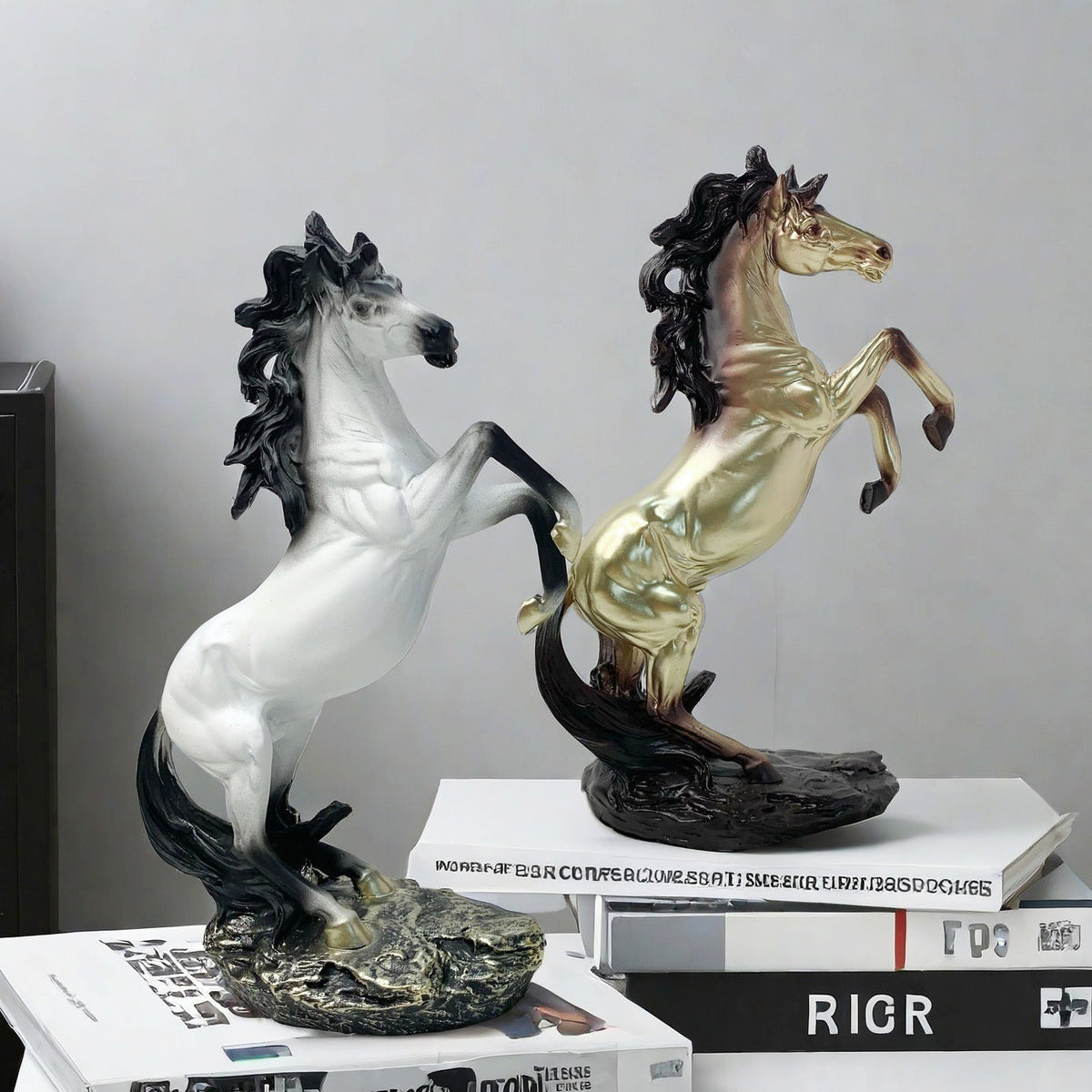 Decorative Horse Sculpture | Thrascher