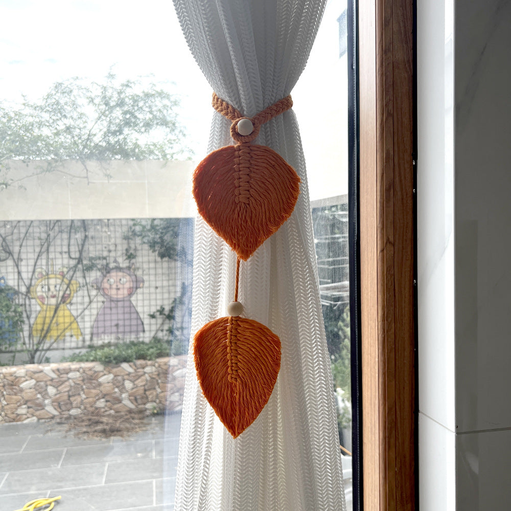 Decorative Leaf Keychain | Thrascher