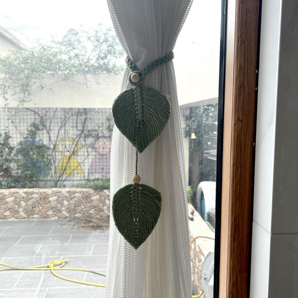 Decorative Leaf Keychain | Thrascher