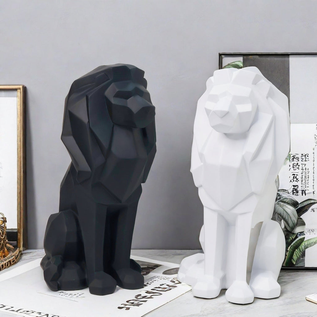 Decorative Lion Statue | Thrascher