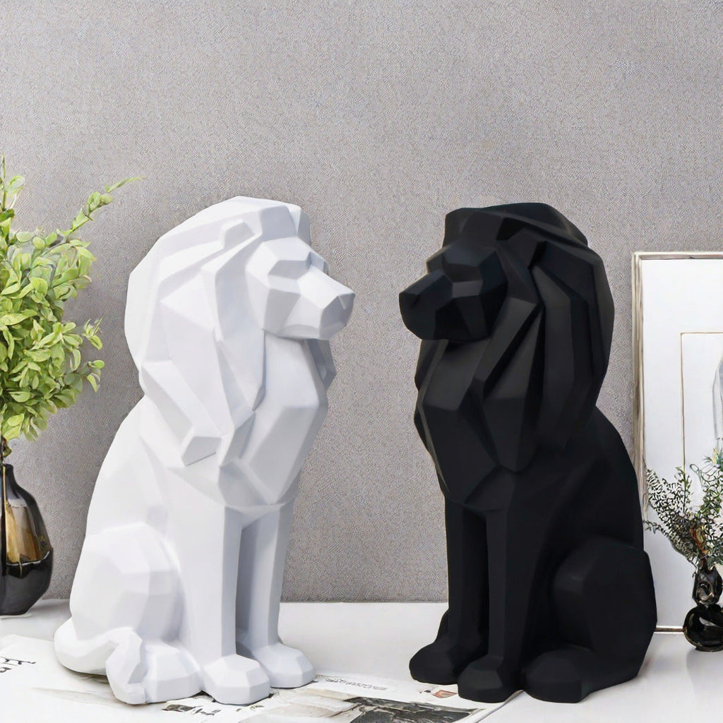 Decorative Lion Statue | Thrascher