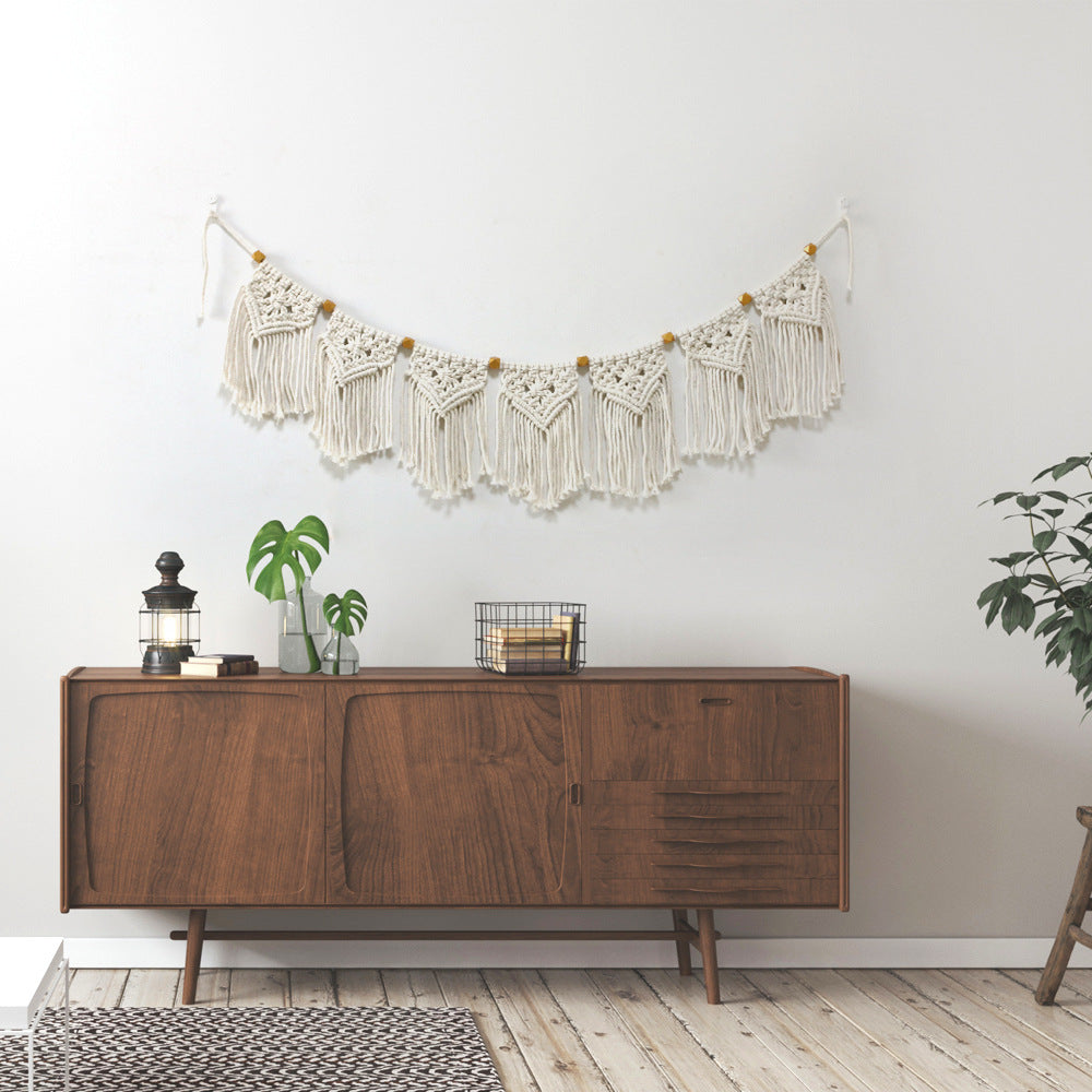 Decorative Macrame Wall Hanging with Ornate Fringes | Thrascher