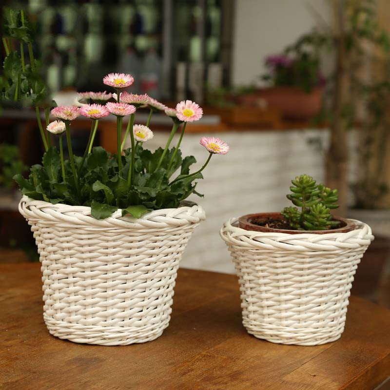 Decorative Plant Basket made of Woven Material | Thrascher