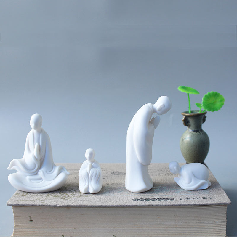 Decorative Porcelain Figurine | Thrascher