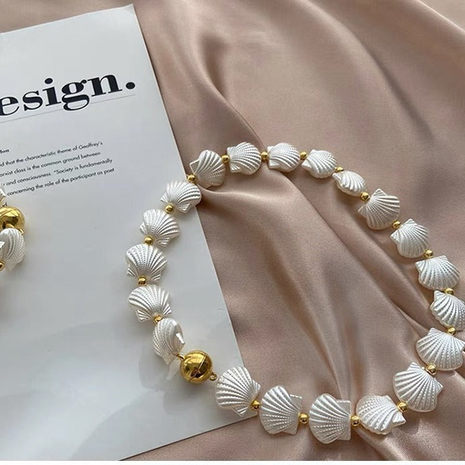 Decorative Shell Necklace | Thrascher