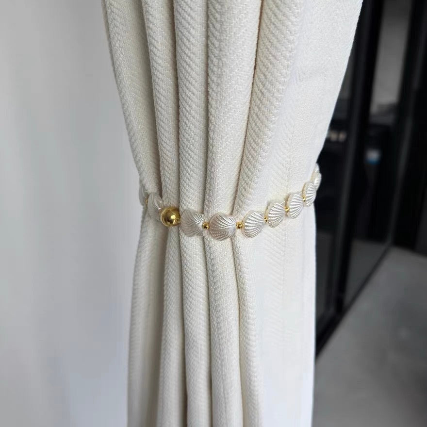 Decorative Shell Necklace | Thrascher