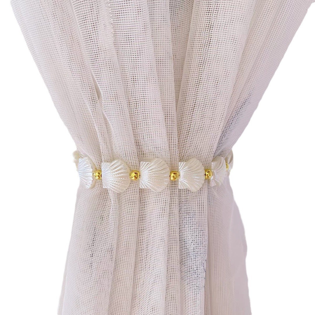 Decorative Shell Necklace | Thrascher