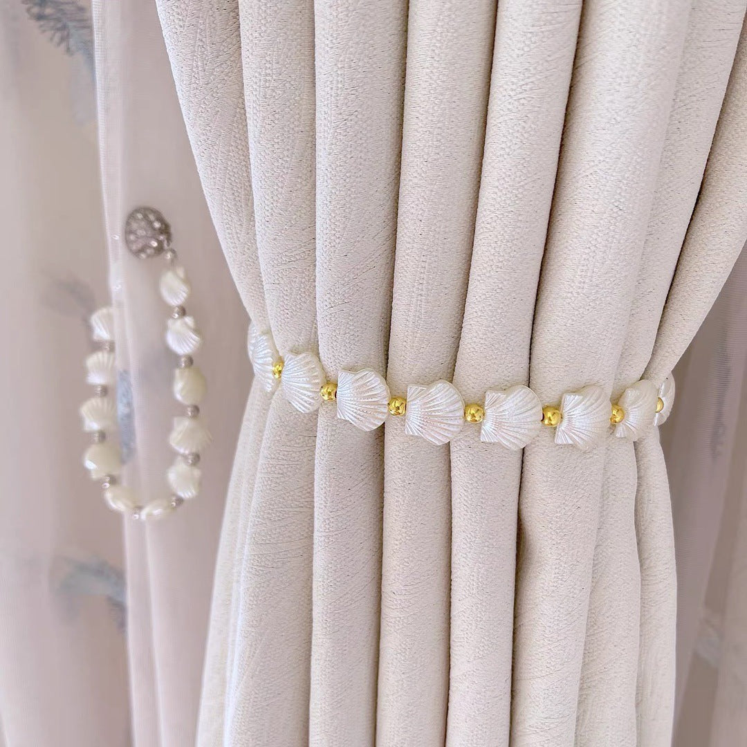 Decorative Shell Necklace | Thrascher